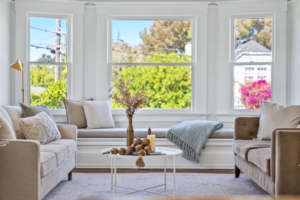 Detail Gallery Image 7 of 73 For 331 Van Ness Ave, Santa Cruz,  CA 95060 - 3 Beds | 1 Baths