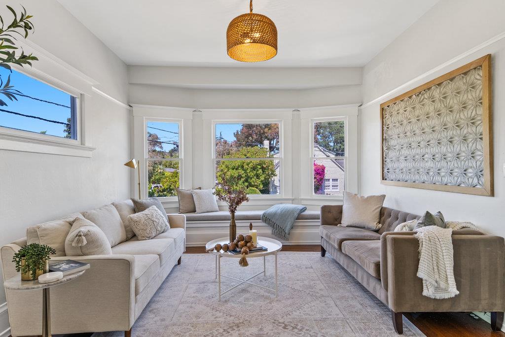 Detail Gallery Image 8 of 73 For 331 Van Ness Ave, Santa Cruz,  CA 95060 - 3 Beds | 1 Baths