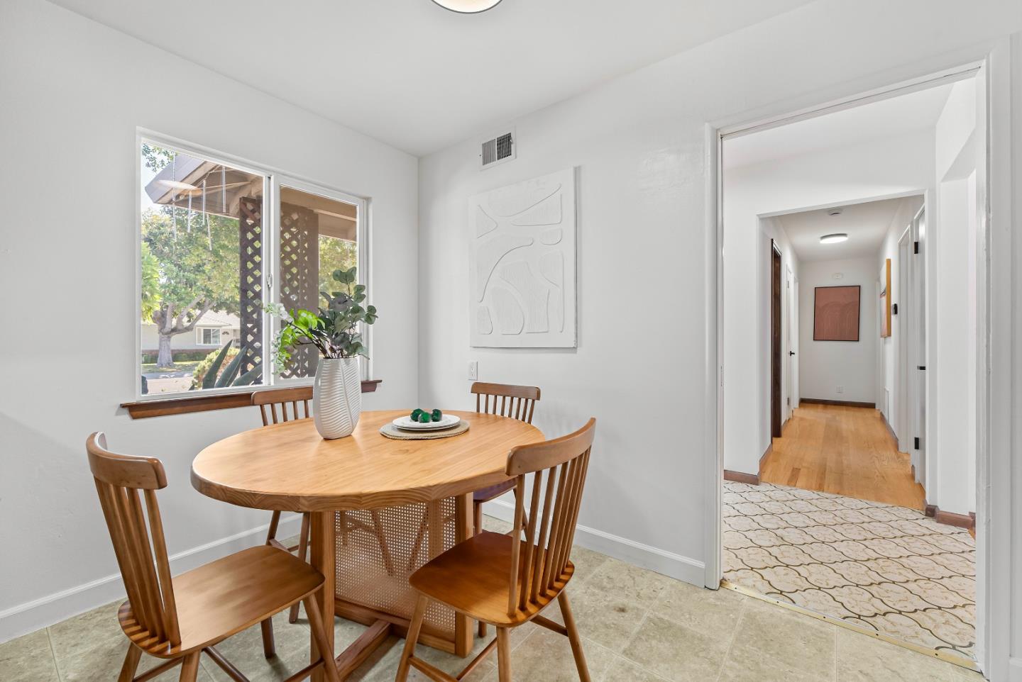 Detail Gallery Image 11 of 51 For 701 S Clover Ave, San Jose,  CA 95128 - 3 Beds | 2 Baths