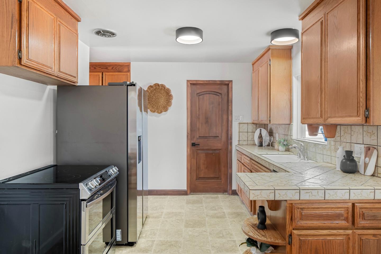 Detail Gallery Image 15 of 51 For 701 S Clover Ave, San Jose,  CA 95128 - 3 Beds | 2 Baths