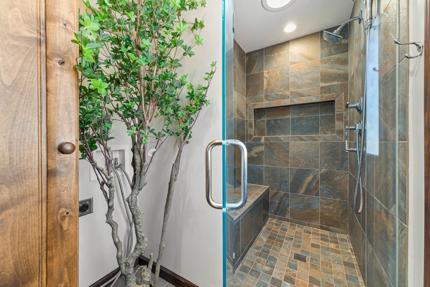 Detail Gallery Image 17 of 51 For 701 S Clover Ave, San Jose,  CA 95128 - 3 Beds | 2 Baths