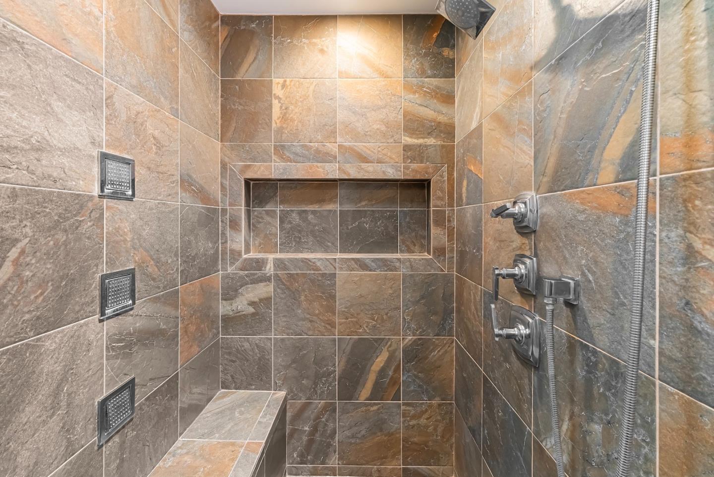 Detail Gallery Image 18 of 51 For 701 S Clover Ave, San Jose,  CA 95128 - 3 Beds | 2 Baths