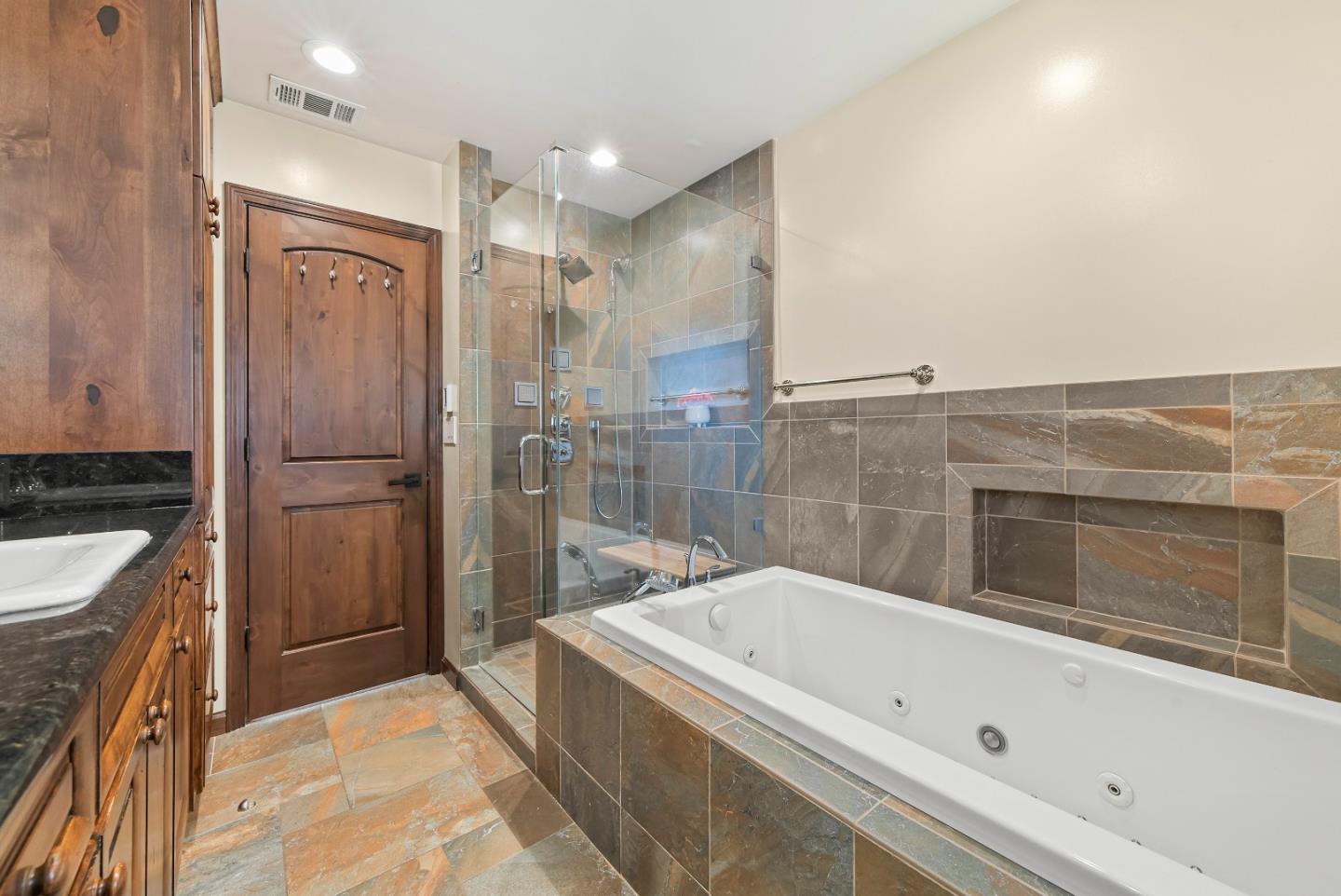 Detail Gallery Image 28 of 51 For 701 S Clover Ave, San Jose,  CA 95128 - 3 Beds | 2 Baths