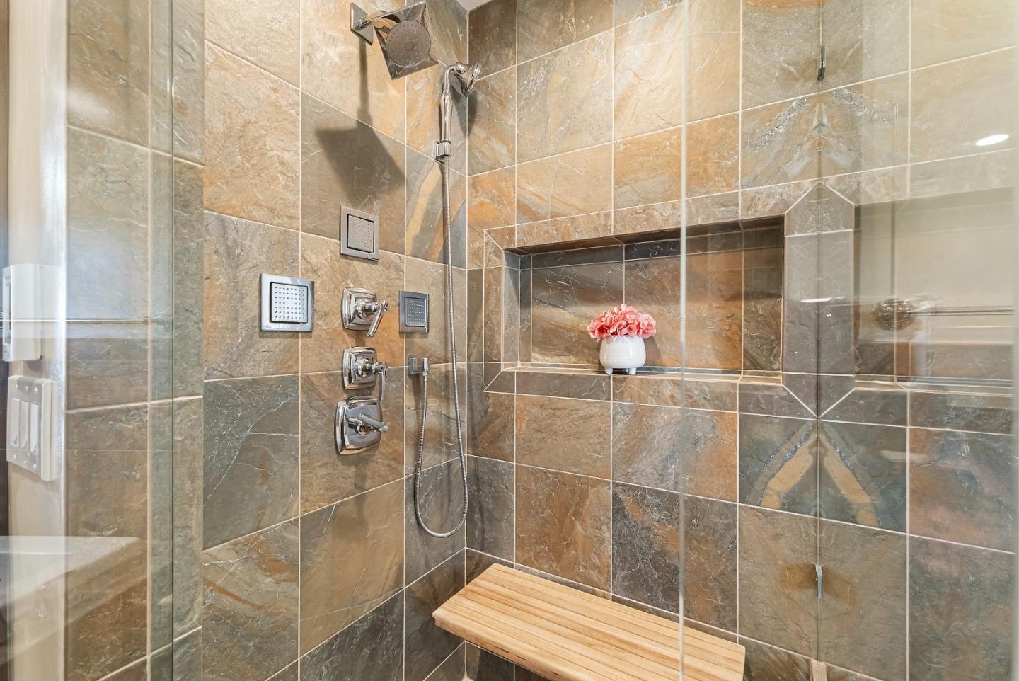 Detail Gallery Image 30 of 51 For 701 S Clover Ave, San Jose,  CA 95128 - 3 Beds | 2 Baths