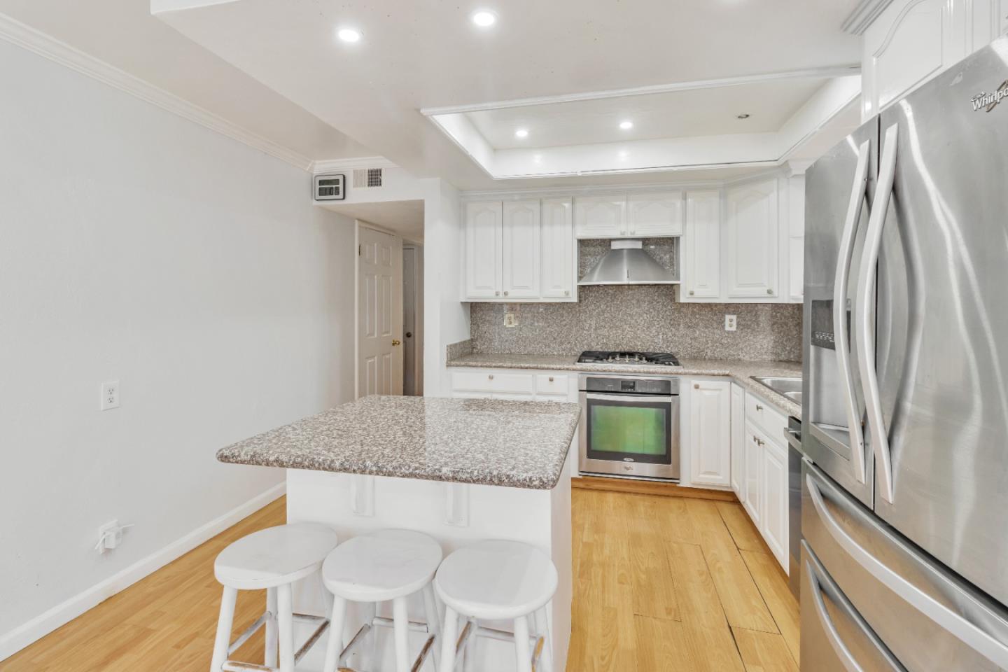 Detail Gallery Image 18 of 48 For 1394 Glacier Dr, Milpitas,  CA 95035 - 5 Beds | 2/1 Baths