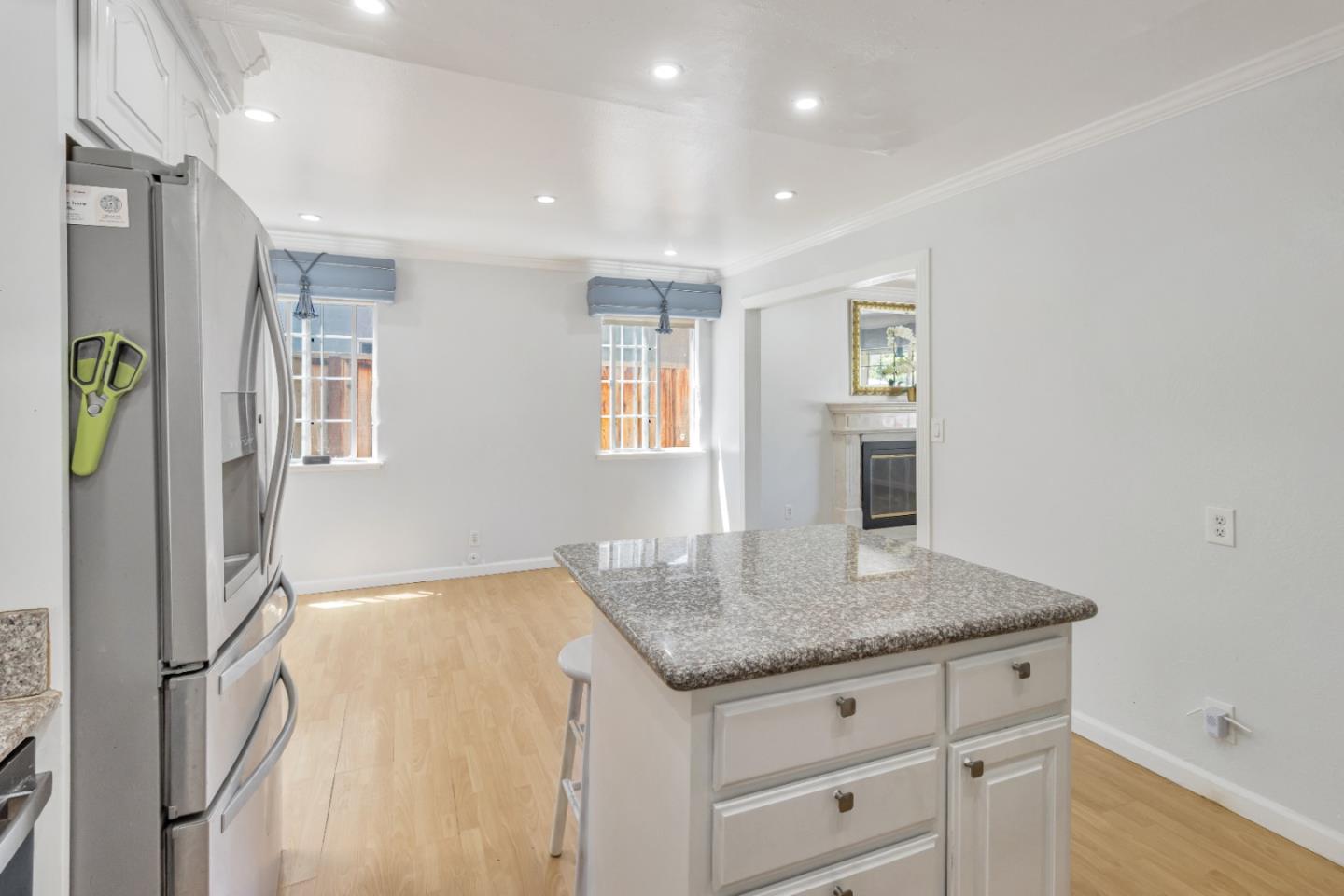 Detail Gallery Image 22 of 48 For 1394 Glacier Dr, Milpitas,  CA 95035 - 5 Beds | 2/1 Baths
