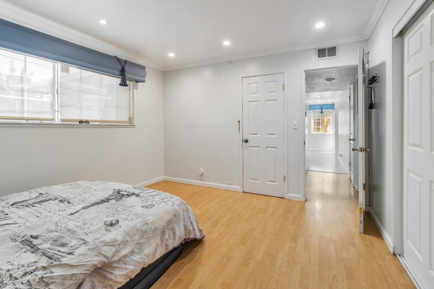 Detail Gallery Image 28 of 48 For 1394 Glacier Dr, Milpitas,  CA 95035 - 5 Beds | 2/1 Baths