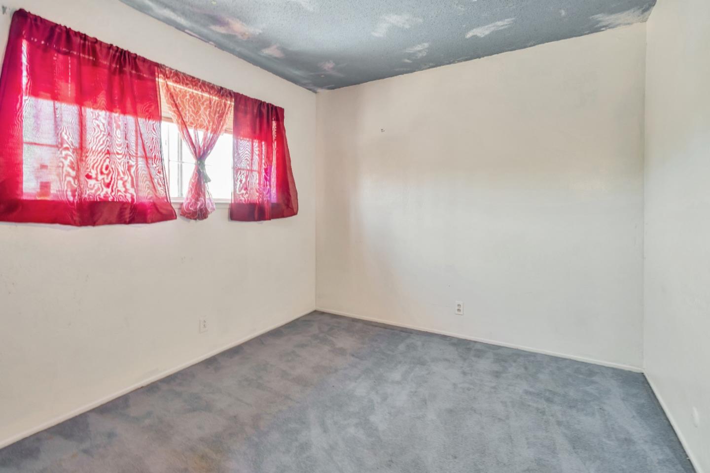 Detail Gallery Image 31 of 48 For 1394 Glacier Dr, Milpitas,  CA 95035 - 5 Beds | 2/1 Baths