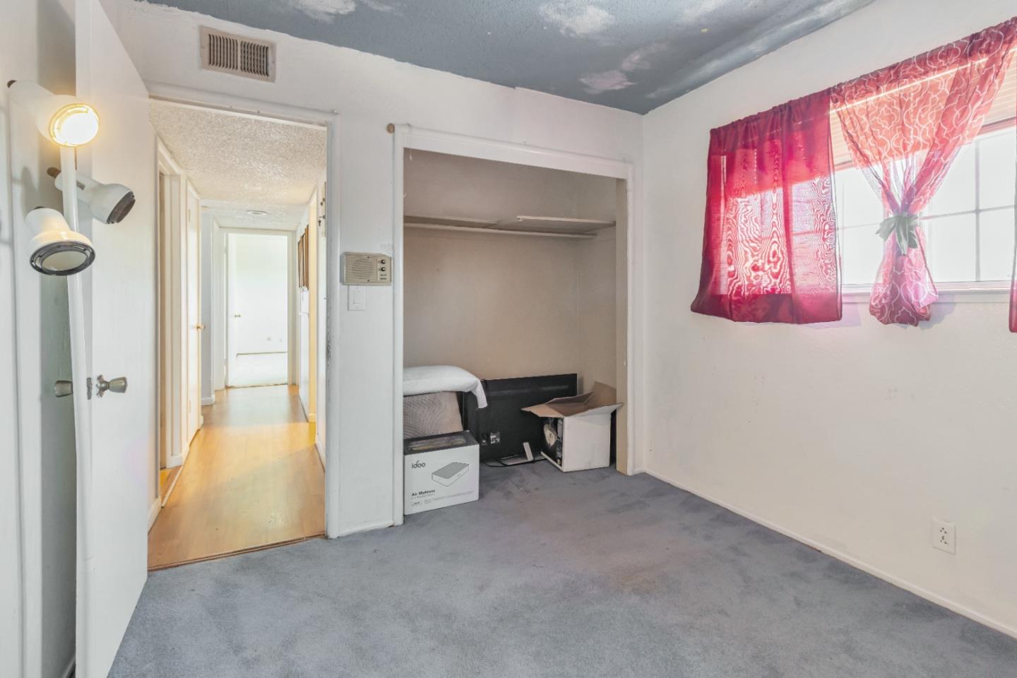 Detail Gallery Image 32 of 48 For 1394 Glacier Dr, Milpitas,  CA 95035 - 5 Beds | 2/1 Baths
