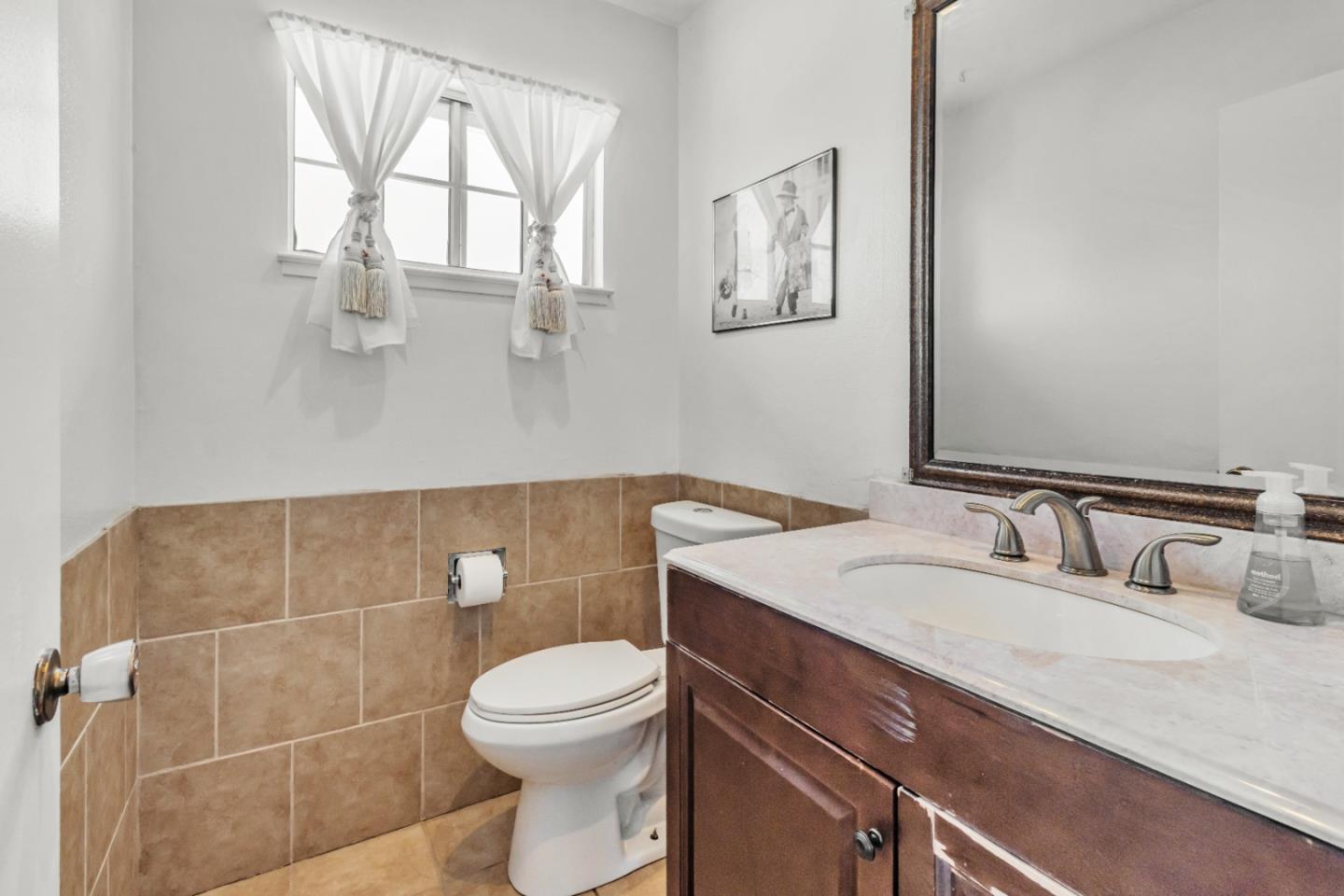 Detail Gallery Image 39 of 48 For 1394 Glacier Dr, Milpitas,  CA 95035 - 5 Beds | 2/1 Baths