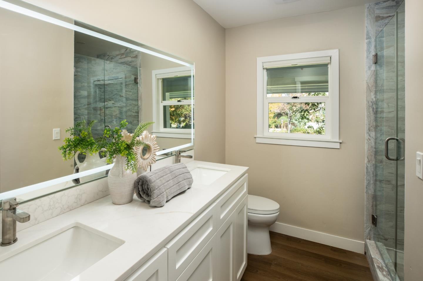 Detail Gallery Image 9 of 26 For 706 University Ave, Los Altos,  CA 94022 - 3 Beds | 3 Baths