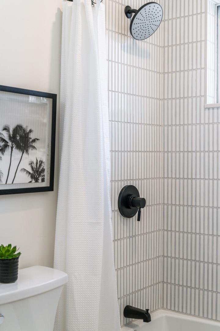 Detail Gallery Image 15 of 53 For 421 Oxford Way, Santa Cruz,  CA 95060 - 4 Beds | 2 Baths
