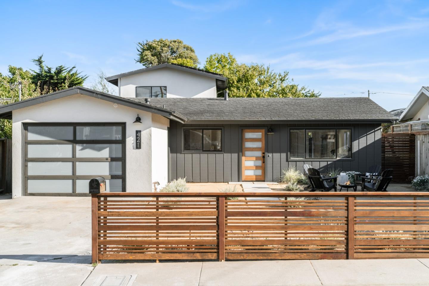 Detail Gallery Image 2 of 53 For 421 Oxford Way, Santa Cruz,  CA 95060 - 4 Beds | 2 Baths