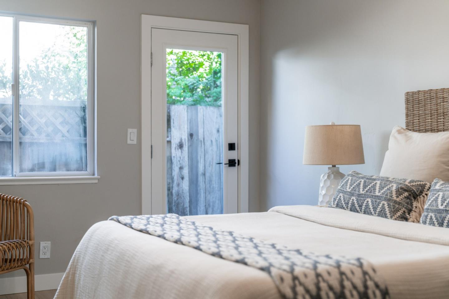 Detail Gallery Image 23 of 53 For 421 Oxford Way, Santa Cruz,  CA 95060 - 4 Beds | 2 Baths