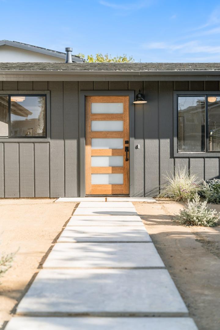 Detail Gallery Image 3 of 53 For 421 Oxford Way, Santa Cruz,  CA 95060 - 4 Beds | 2 Baths