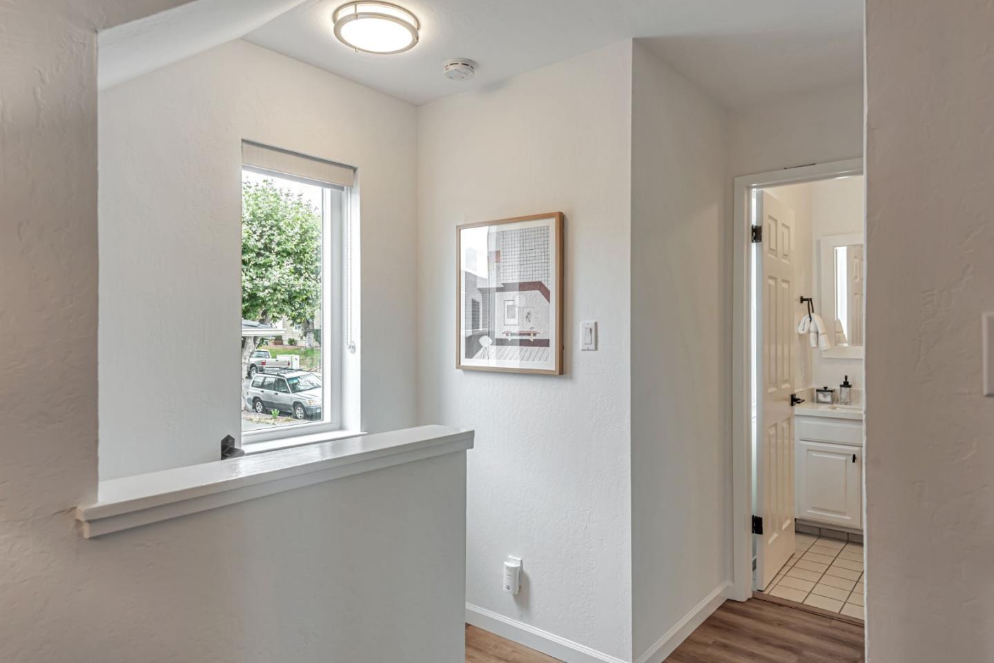 Detail Gallery Image 7 of 38 For 193 Linden Ave #1,  San Bruno,  CA 94066 - 2 Beds | 1/1 Baths