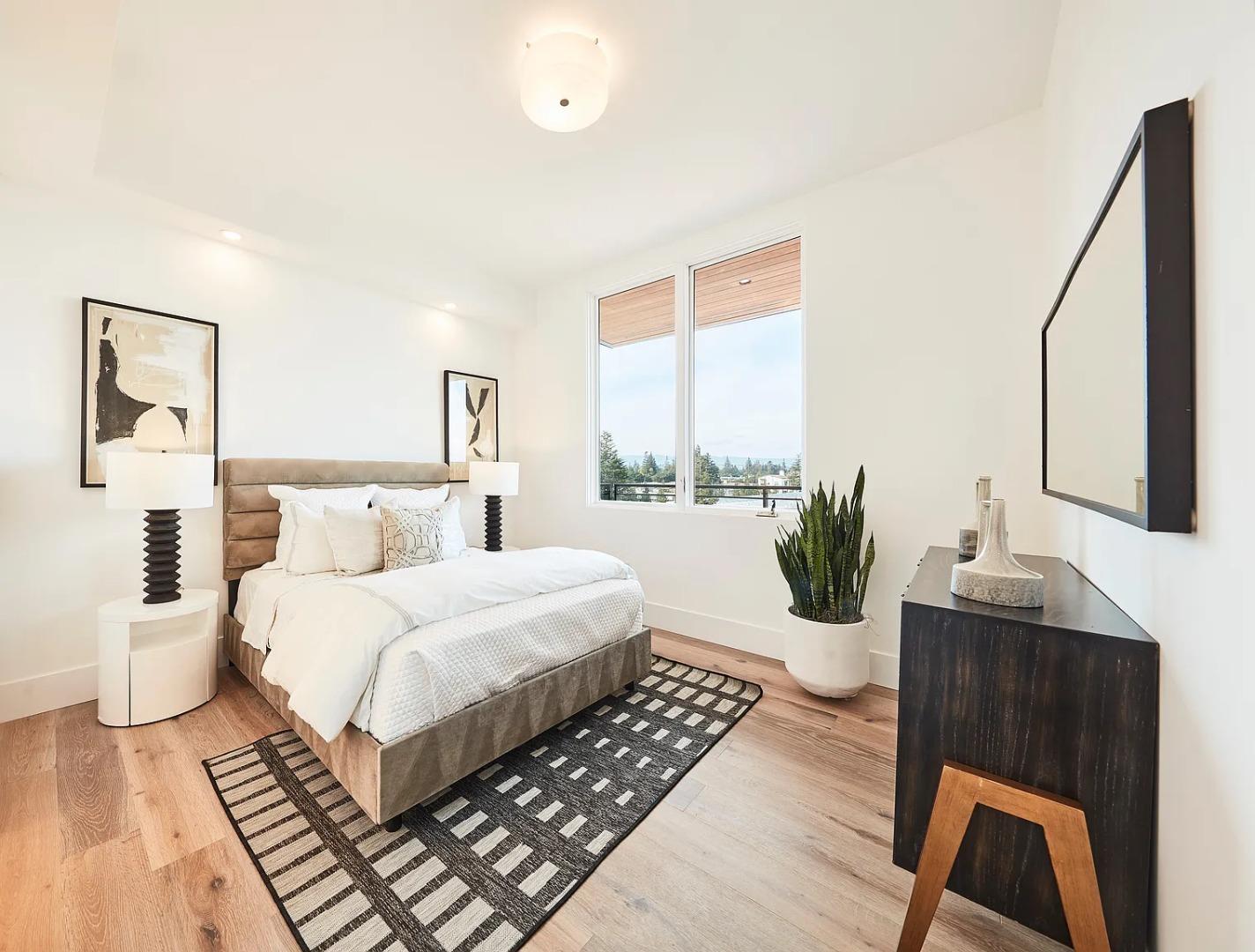 Detail Gallery Image 3 of 9 For 4880 El Camino Real #22,  Los Altos,  CA 94022 - 3 Beds | 2/1 Baths