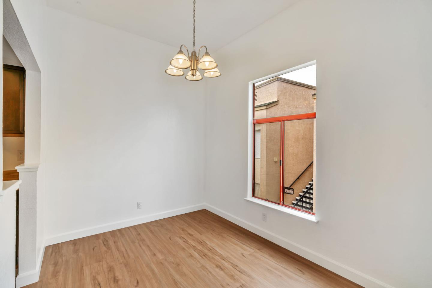 Detail Gallery Image 14 of 42 For 2416 N Main St #F,  Salinas,  CA 93906 - 2 Beds | 1/1 Baths