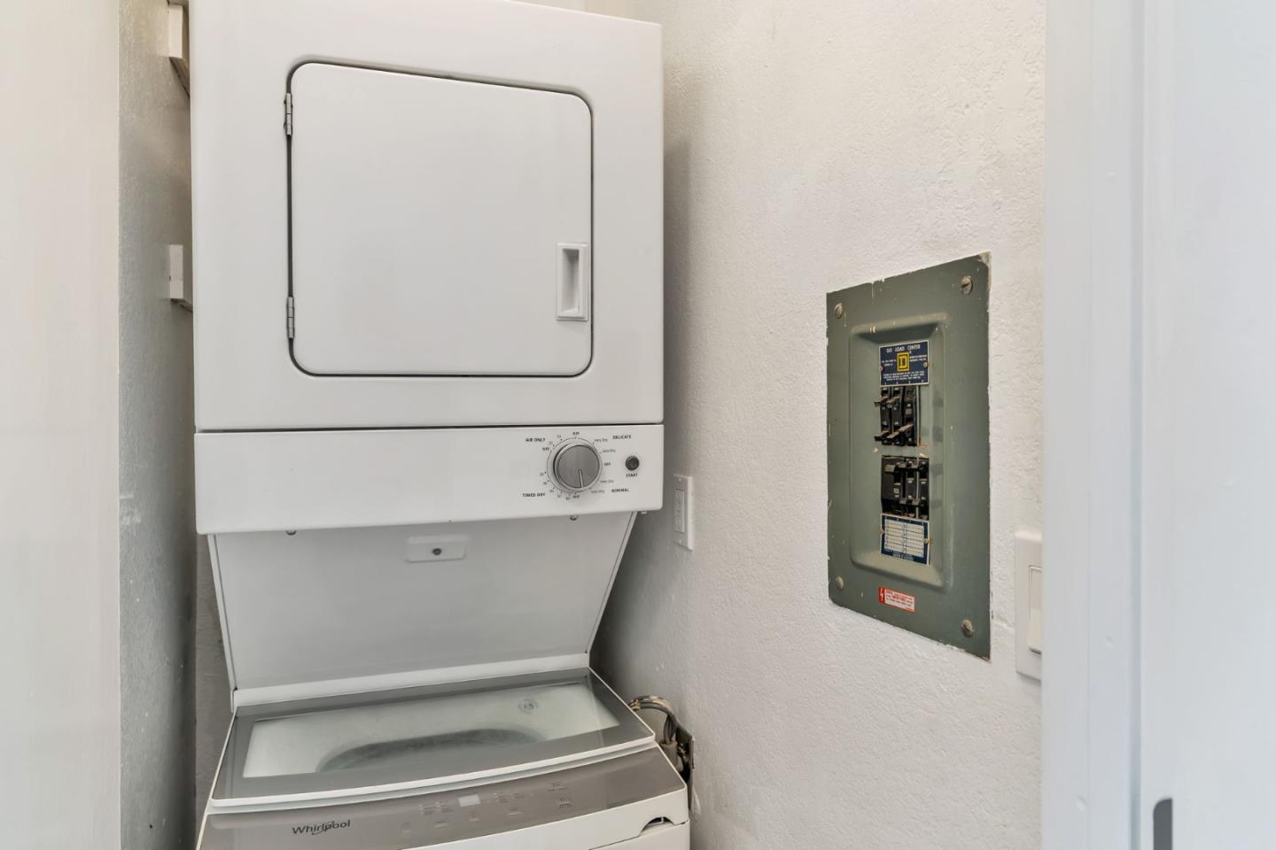 Detail Gallery Image 17 of 42 For 2416 N Main St #F,  Salinas,  CA 93906 - 2 Beds | 1/1 Baths