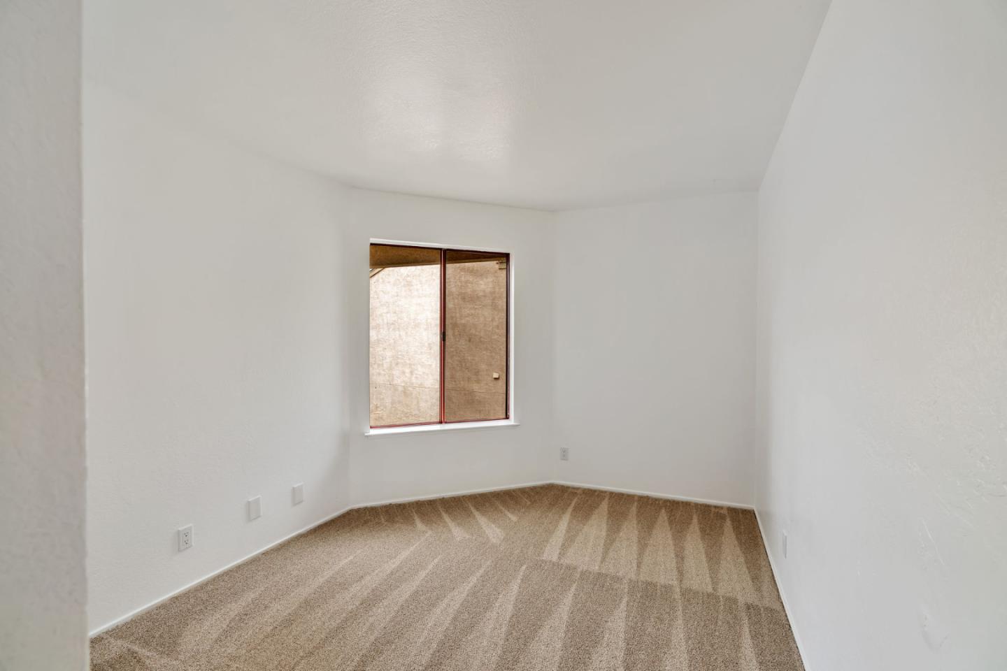 Detail Gallery Image 19 of 42 For 2416 N Main St #F,  Salinas,  CA 93906 - 2 Beds | 1/1 Baths