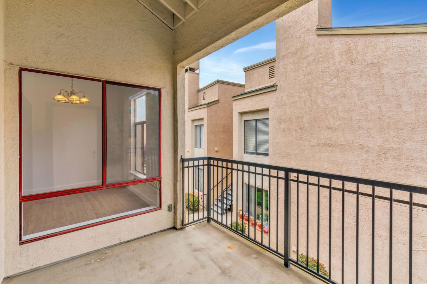 Detail Gallery Image 30 of 42 For 2416 N Main St #F,  Salinas,  CA 93906 - 2 Beds | 1/1 Baths