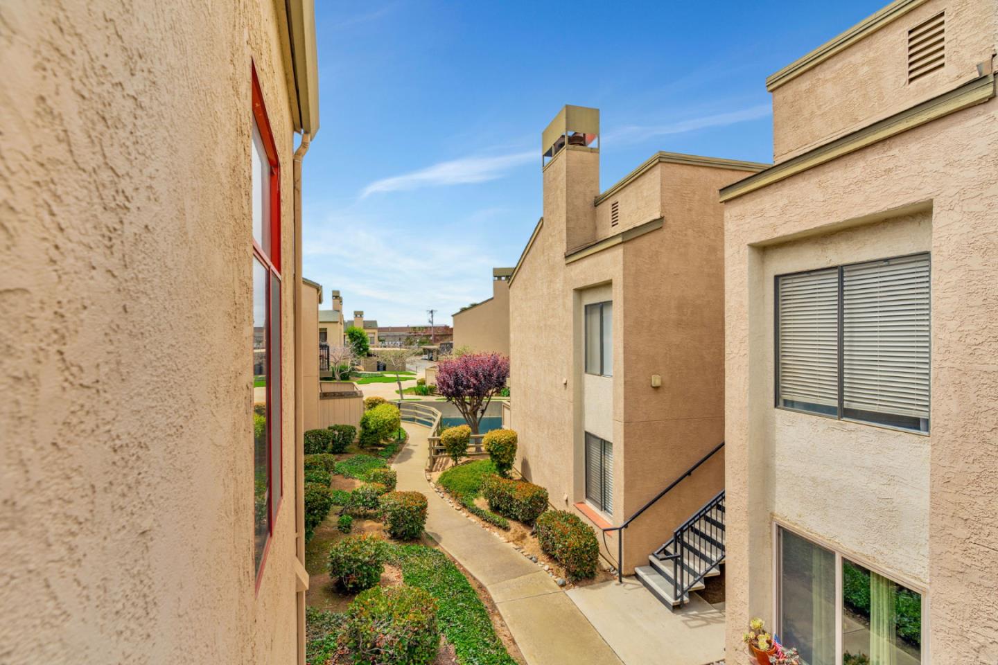Detail Gallery Image 33 of 42 For 2416 N Main St #F,  Salinas,  CA 93906 - 2 Beds | 1/1 Baths