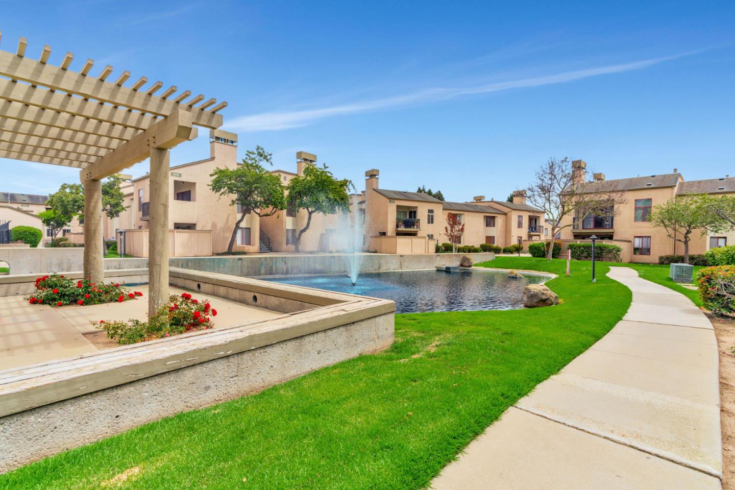 Detail Gallery Image 38 of 42 For 2416 N Main St #F,  Salinas,  CA 93906 - 2 Beds | 1/1 Baths