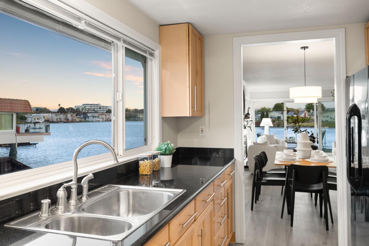 Detail Gallery Image 20 of 79 For 464 Fathom Dr, San Mateo,  CA 94404 - 3 Beds | 2 Baths