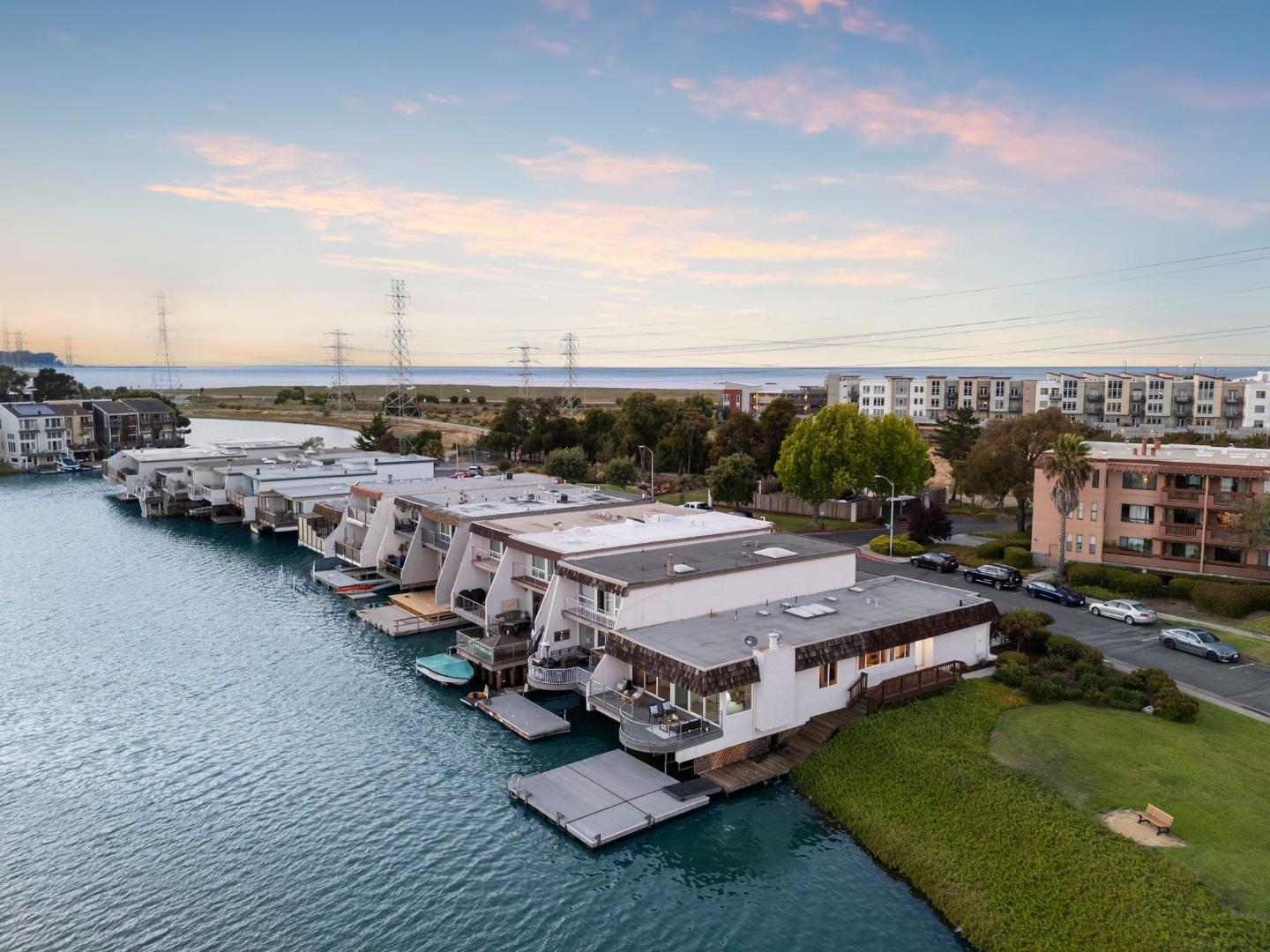 Detail Gallery Image 70 of 79 For 464 Fathom Dr, San Mateo,  CA 94404 - 3 Beds | 2 Baths
