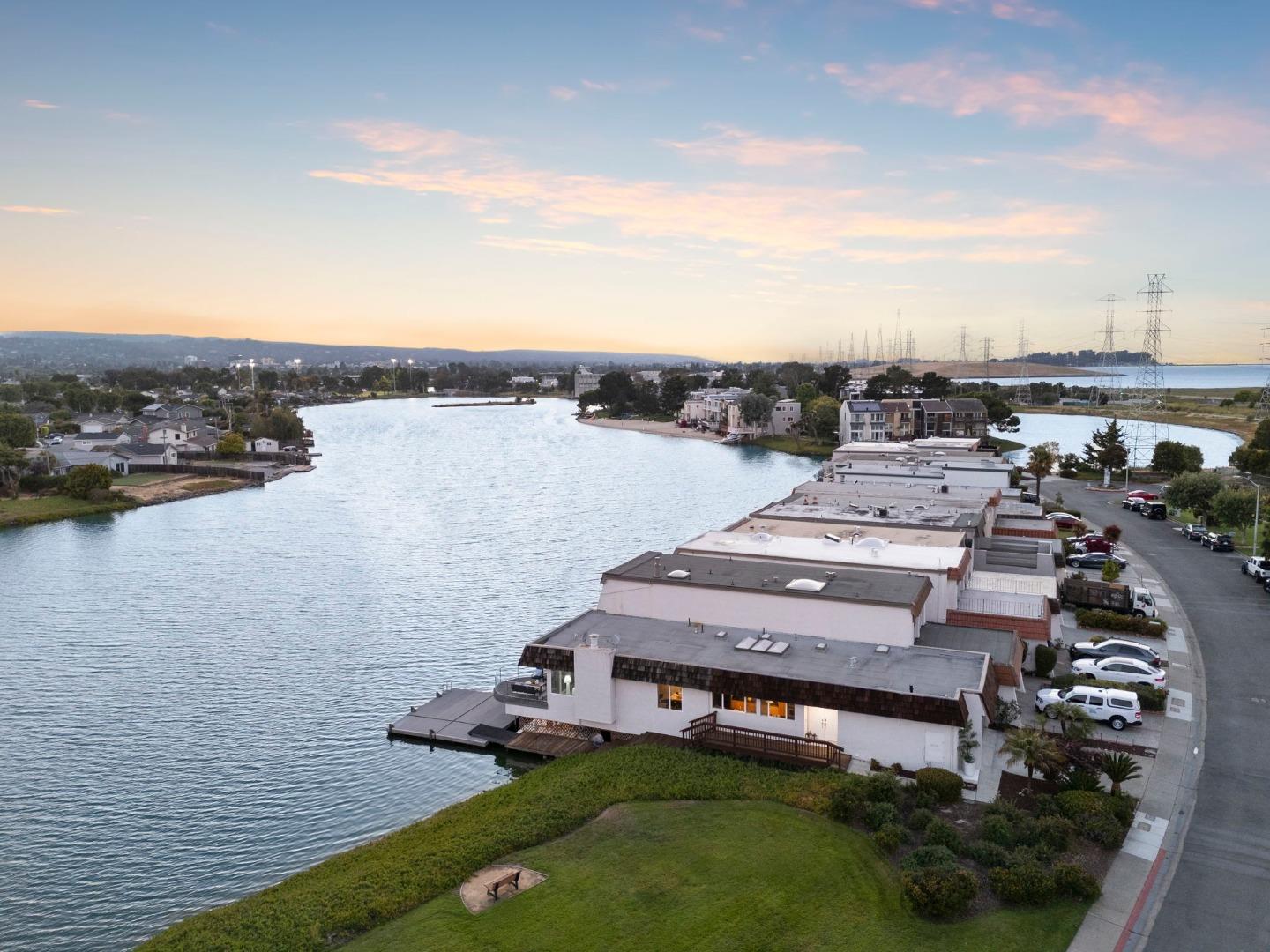Detail Gallery Image 73 of 79 For 464 Fathom Dr, San Mateo,  CA 94404 - 3 Beds | 2 Baths