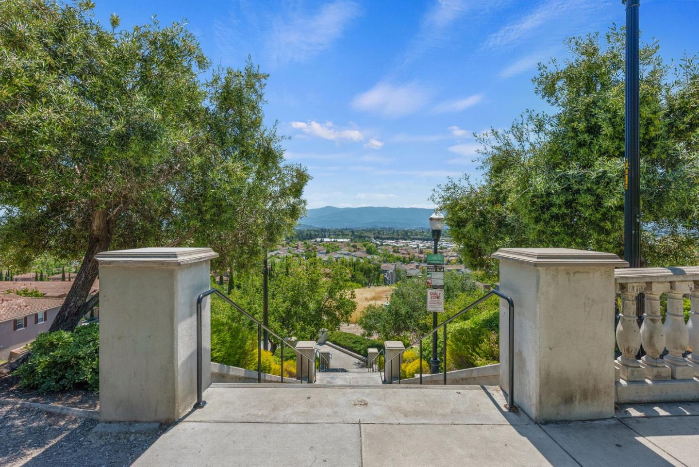 Detail Gallery Image 33 of 36 For 3092 Manuel St #1,  San Jose,  CA 95136 - 3 Beds | 3 Baths
