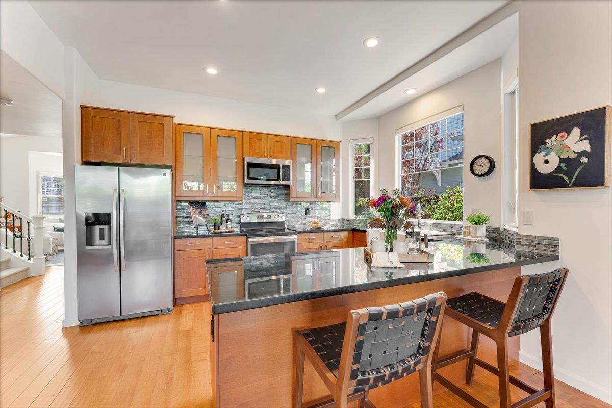 Detail Gallery Image 13 of 40 For 513 Hill St, Capitola,  CA 95010 - 3 Beds | 2/1 Baths