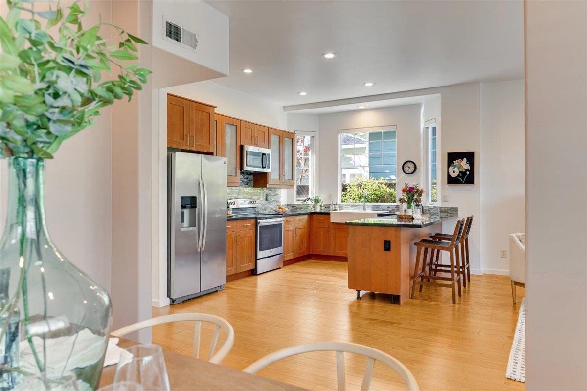 Detail Gallery Image 16 of 40 For 513 Hill St, Capitola,  CA 95010 - 3 Beds | 2/1 Baths