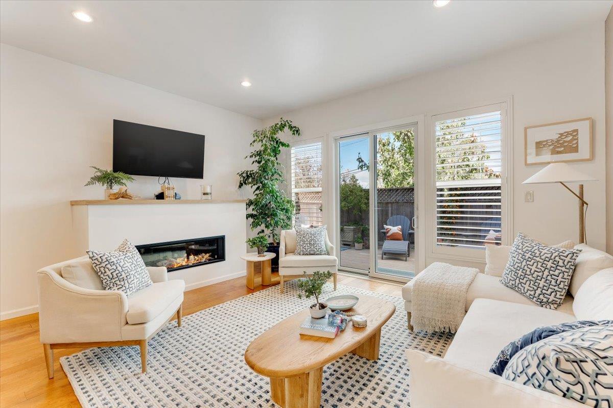 Detail Gallery Image 17 of 40 For 513 Hill St, Capitola,  CA 95010 - 3 Beds | 2/1 Baths