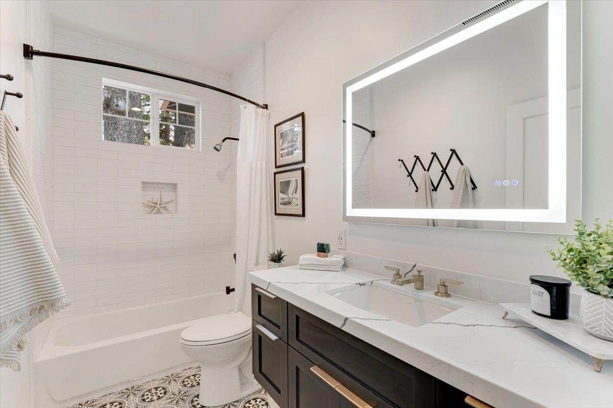 Detail Gallery Image 27 of 40 For 513 Hill St, Capitola,  CA 95010 - 3 Beds | 2/1 Baths