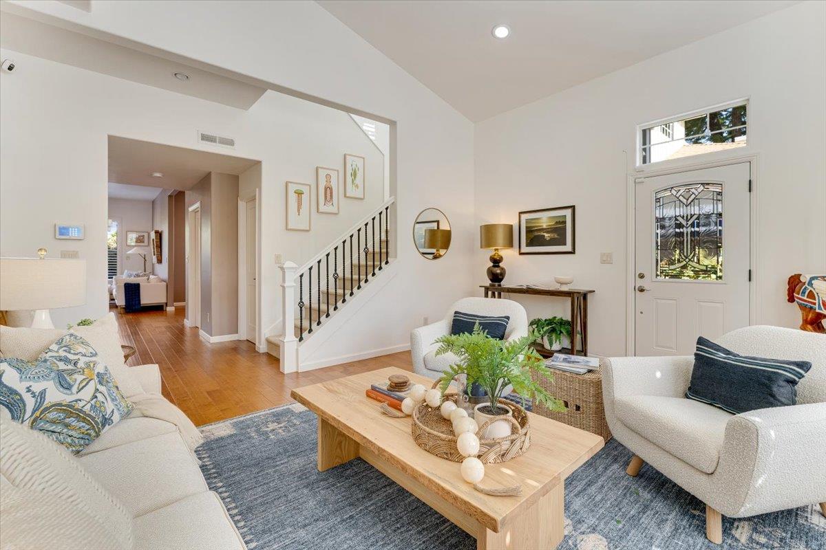 Detail Gallery Image 6 of 40 For 513 Hill St, Capitola,  CA 95010 - 3 Beds | 2/1 Baths