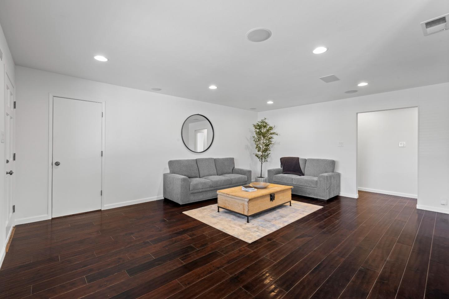 Detail Gallery Image 12 of 44 For 1718 Foxworthy Ave, San Jose,  CA 95124 - 3 Beds | 1 Baths