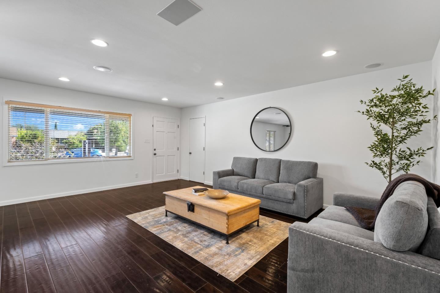Detail Gallery Image 13 of 44 For 1718 Foxworthy Ave, San Jose,  CA 95124 - 3 Beds | 1 Baths