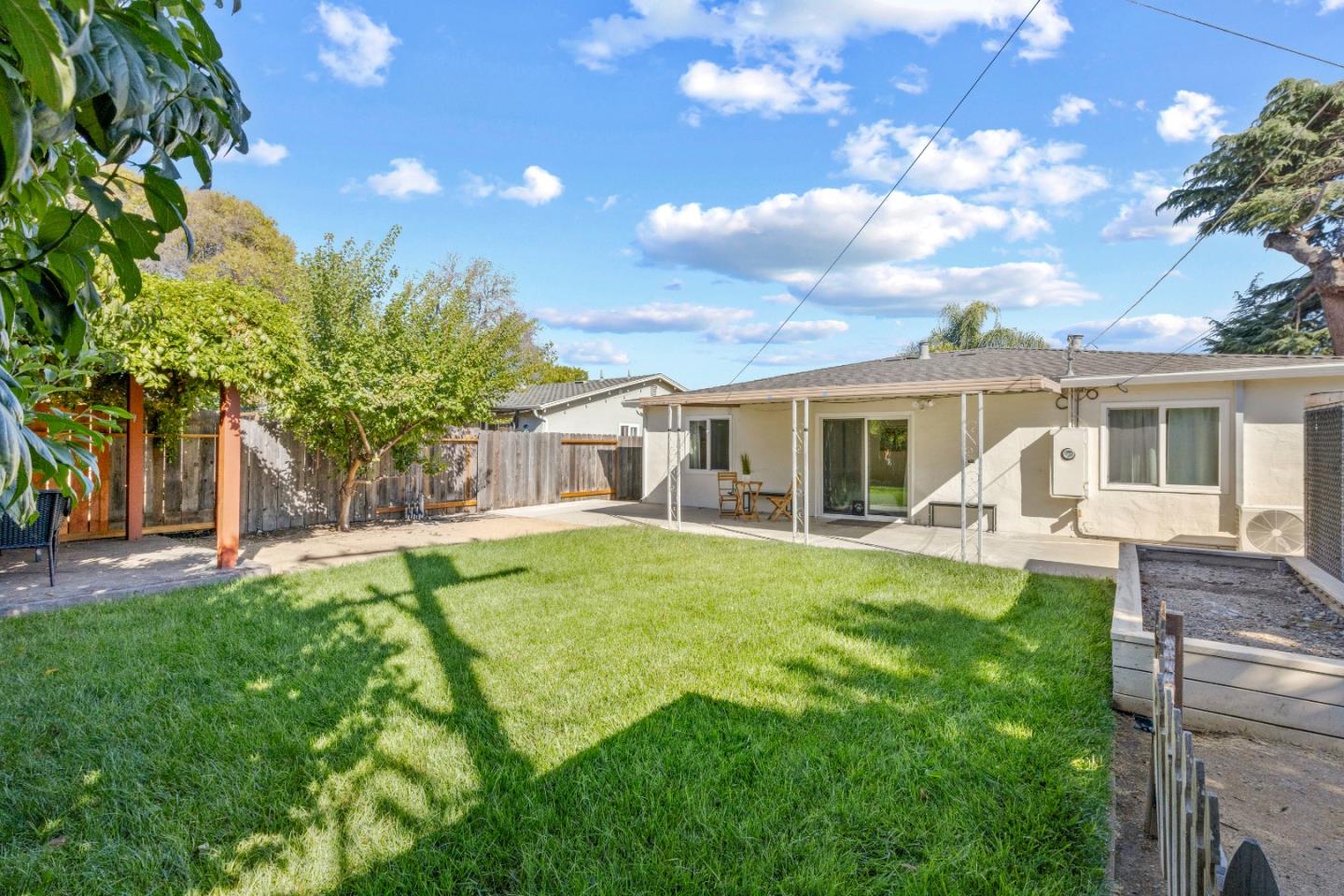 Detail Gallery Image 35 of 44 For 1718 Foxworthy Ave, San Jose,  CA 95124 - 3 Beds | 1 Baths