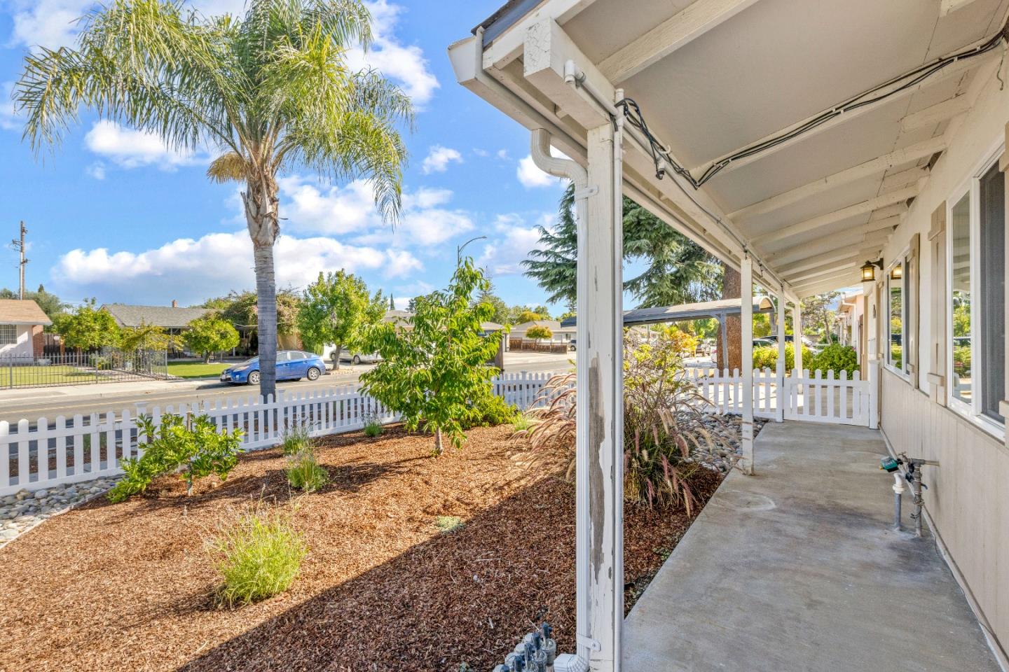 Detail Gallery Image 9 of 44 For 1718 Foxworthy Ave, San Jose,  CA 95124 - 3 Beds | 1 Baths