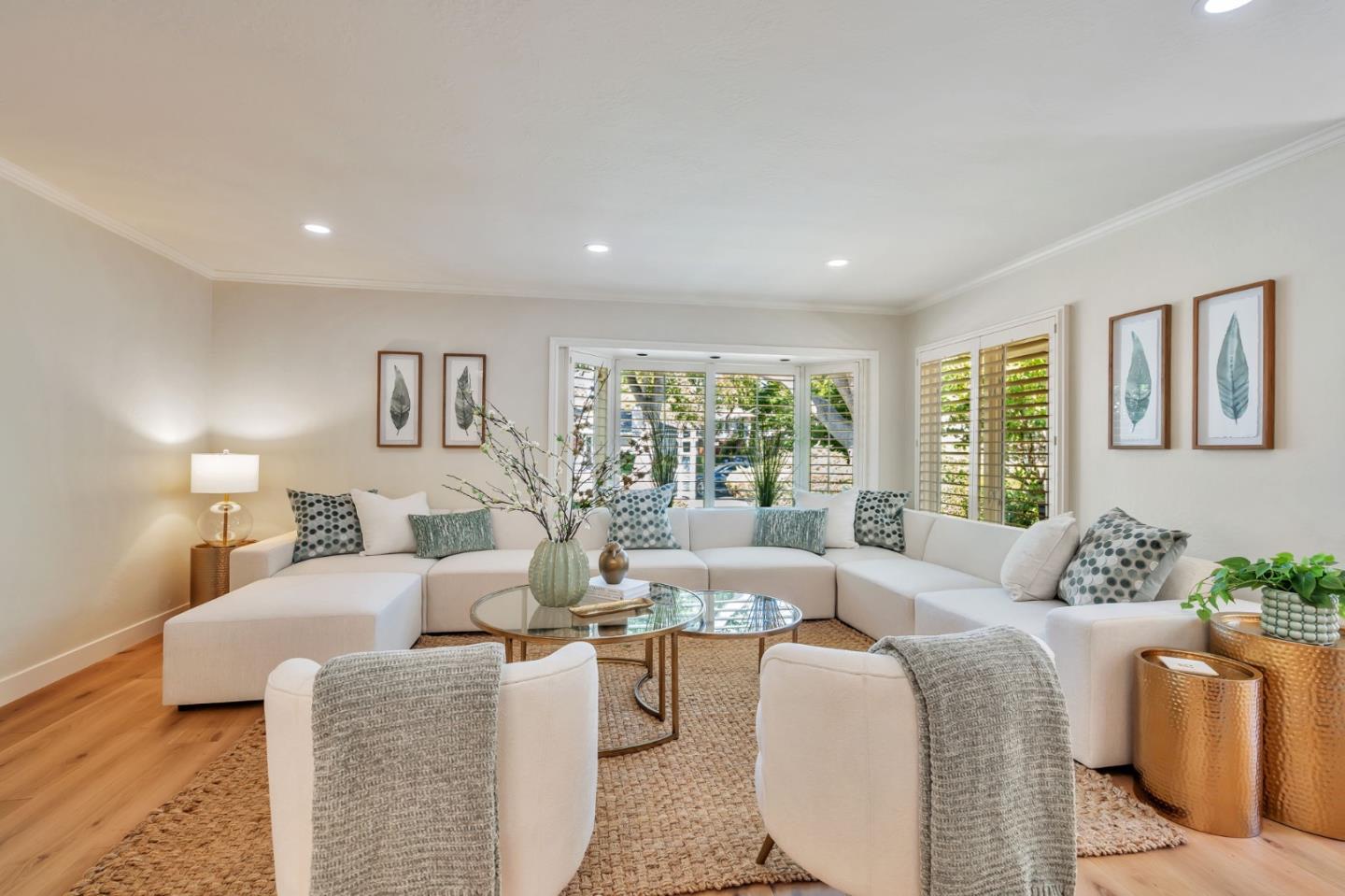 Detail Gallery Image 10 of 66 For 534 Hilbar Ln, Palo Alto,  CA 94303 - 4 Beds | 2 Baths