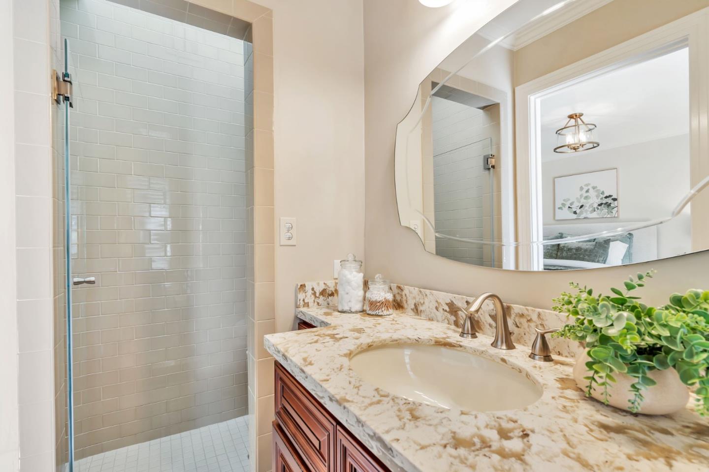 Detail Gallery Image 19 of 66 For 534 Hilbar Ln, Palo Alto,  CA 94303 - 4 Beds | 2 Baths