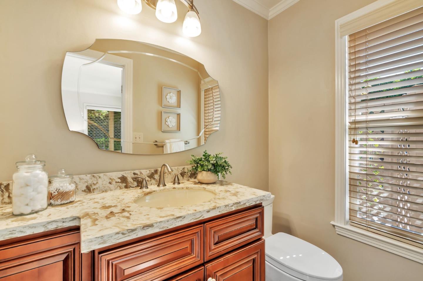 Detail Gallery Image 20 of 66 For 534 Hilbar Ln, Palo Alto,  CA 94303 - 4 Beds | 2 Baths
