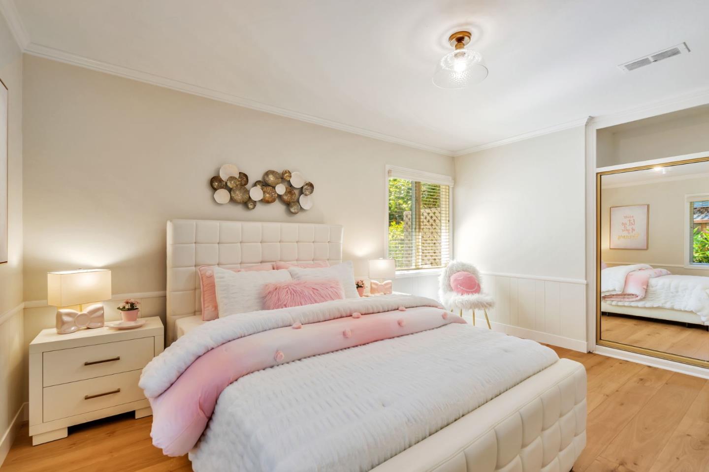 Detail Gallery Image 24 of 66 For 534 Hilbar Ln, Palo Alto,  CA 94303 - 4 Beds | 2 Baths