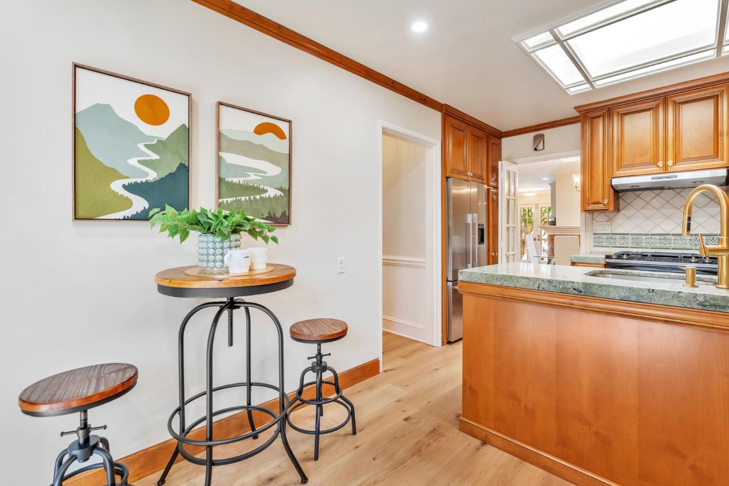 Detail Gallery Image 28 of 66 For 534 Hilbar Ln, Palo Alto,  CA 94303 - 4 Beds | 2 Baths