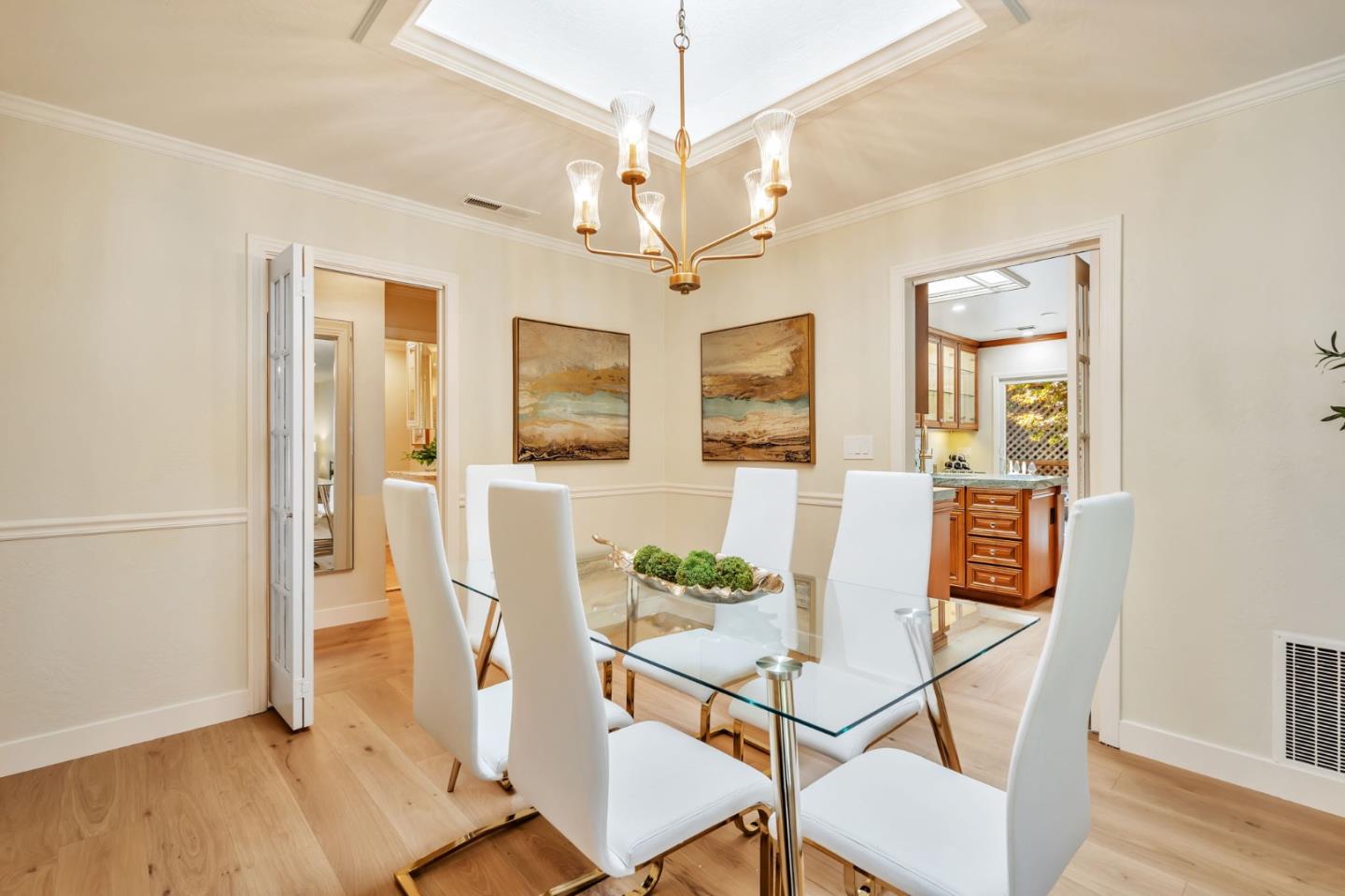 Detail Gallery Image 29 of 66 For 534 Hilbar Ln, Palo Alto,  CA 94303 - 4 Beds | 2 Baths