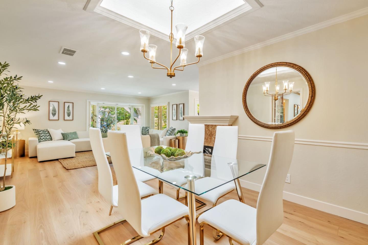 Detail Gallery Image 3 of 66 For 534 Hilbar Ln, Palo Alto,  CA 94303 - 4 Beds | 2 Baths