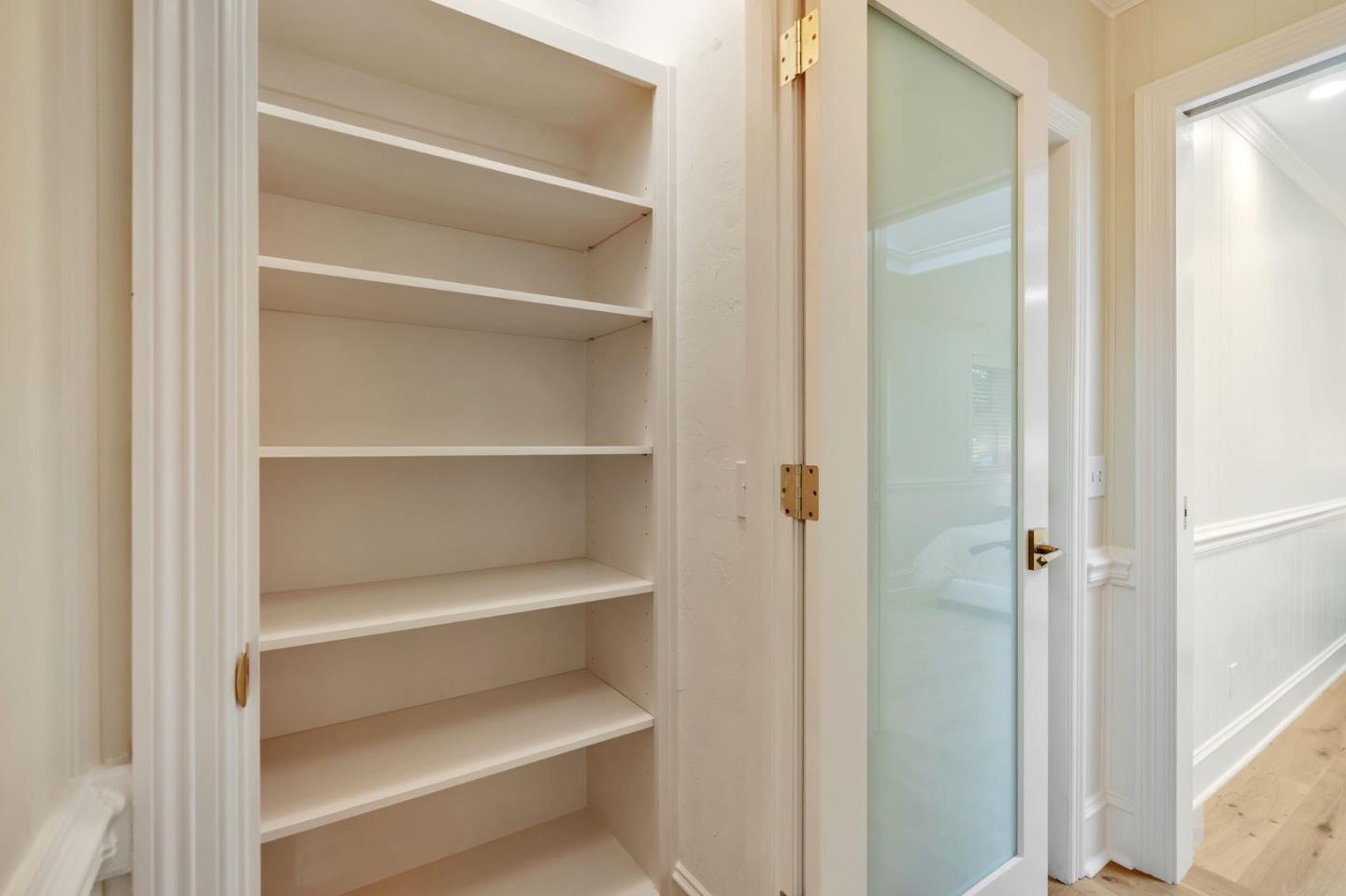 Detail Gallery Image 31 of 66 For 534 Hilbar Ln, Palo Alto,  CA 94303 - 4 Beds | 2 Baths