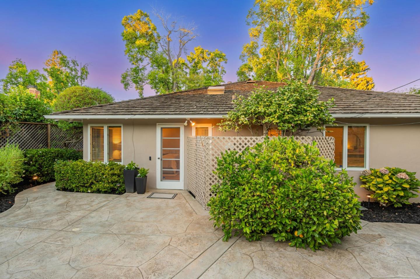 Detail Gallery Image 51 of 66 For 534 Hilbar Ln, Palo Alto,  CA 94303 - 4 Beds | 2 Baths