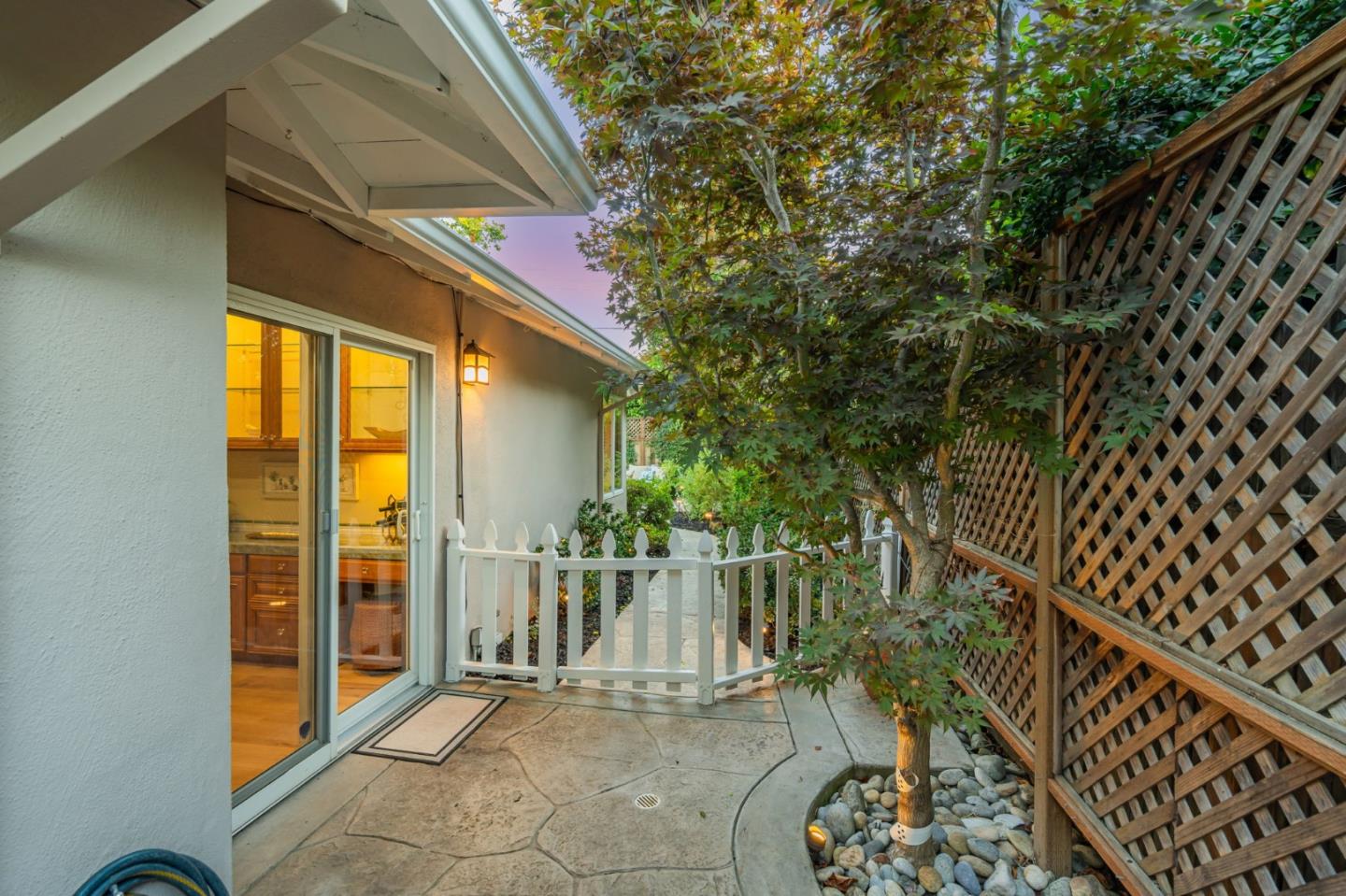 Detail Gallery Image 53 of 66 For 534 Hilbar Ln, Palo Alto,  CA 94303 - 4 Beds | 2 Baths